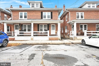 341 W Donegal St, Mount Joy, PA 17552