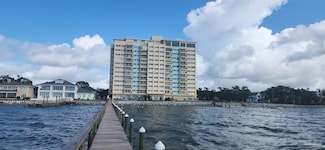 825 Bayshore Dr Unit 1203, Pensacola, FL 32507