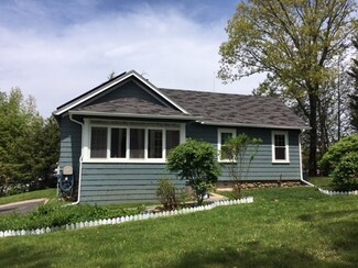 18 Reynolds St, Worcester, MA 01606