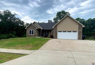 3313 SE Taurus Ave, Topeka, KS 66605