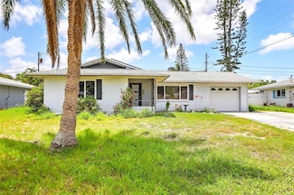 3303 Cambridge Dr W, Bradenton, FL 34205