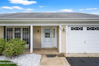 31 Twyford Ln, Manchester, NJ 08759