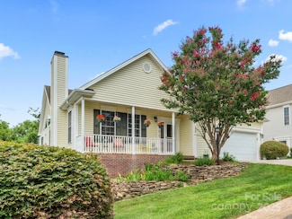 119 Willow Oak Dr, Asheville, NC 28805