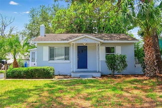 126 SW Lincoln Cir N, Saint Petersburg, FL 33703