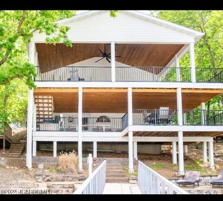9 Bayview Cove Rd, Lake Ozark, MO 65049
