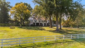 508 Round Hill Rd, Greenwich, CT 06831