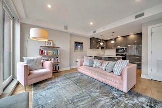 61 14th St Unit 3, Hoboken, NJ 07030