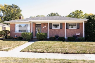 14538 Ronnie Ln, Livonia, MI 48154