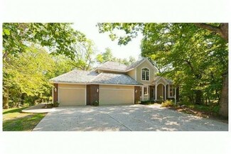 5380 NW 71st Place, Johnston, IA 50131
