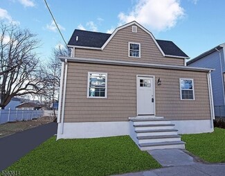 1121 Frank St, Roselle, NJ 07203