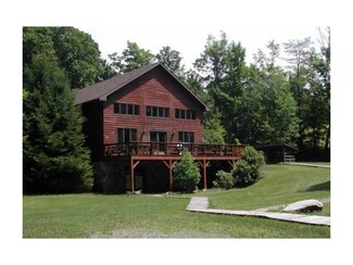 36 Amundson Ln, Punxsutawney, PA 15767