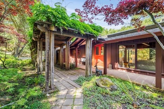 19 Preston Rd, Woodside, CA 94062