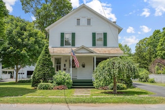 12 Gilmore Ave, Cambridge, NY 12816