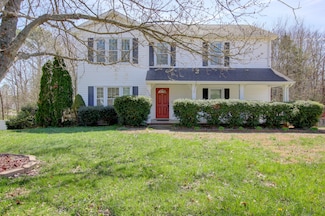 526 Christel Springs Dr, Clarksville, TN 37043