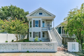 3007 Avenue Q, Galveston, TX 77550