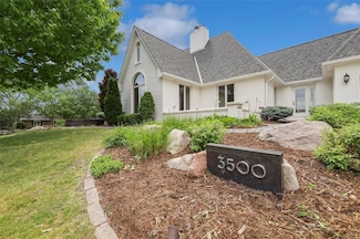 3500 Brookview Dr, West Des Moines, IA 50265