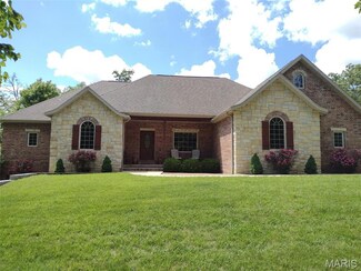 24473 Remington Ln, Lebanon, MO 65536