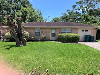 3213 Taylor St, La Marque, TX 77568