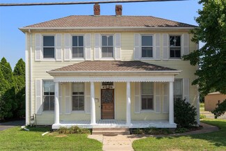 1920 N 2nd St, Saint Charles, MO 63301