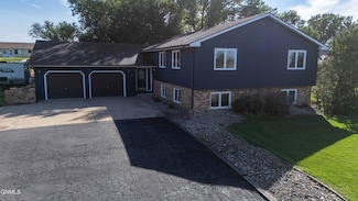 401 Montana Ave, Mott, ND 58646