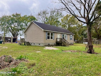 12440 N Lake Rd, Engelhard, NC 27824