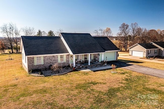 96 Stable Brook Ln, Taylorsville, NC 28681