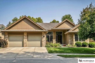1303 S 190th Plaza, Omaha, NE 68130