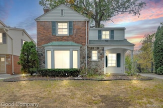 2545 Woodstock Dr, Highland Park, MI 48203