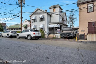 2043 Delaware St, Dunmore, PA 18512