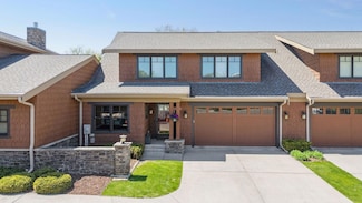 1182 Lexington Ridge Ct, Saint Paul, MN 55123