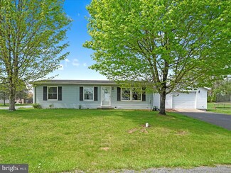1119 Leroy Dr, Newport, PA 17074