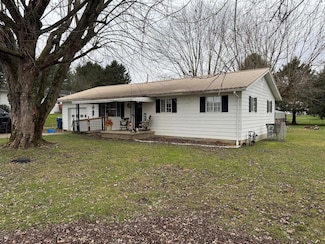 708 Old St Rt 327, Wellston, OH 45692