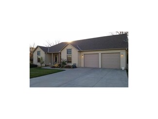 9 Creekview Bend, Lexington, MO 64067