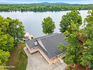 261 Lakewood Cir, Decatur, TN 37320