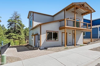 5026 E Retreat Cir, Flagstaff, AZ 86004