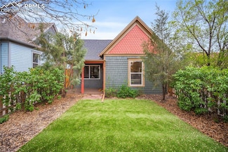 907 W Cucharras St, Colorado Springs, CO 80905