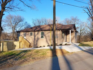 130 W 1st St, Columbia, TN 38401