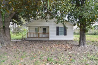 6124 Old Mt Holly Rd, Charlotte, NC 28208