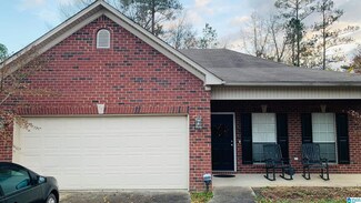 221 Forest Village Ln, Alabaster, AL 35007
