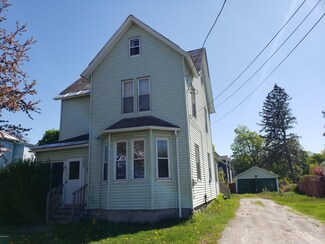 21 Hall St, Williamstown, MA 01267