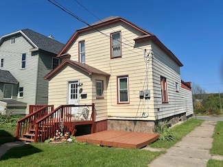 1319 E 13th St, Hibbing, MN 55746
