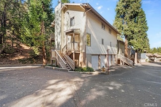 112 Rockledge Ln, Lake Arrowhead, CA 92352