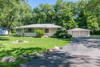 20127 Whitmer Rd, South Bend, IN 46614