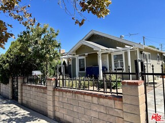 921 S Parton St, Santa Ana, CA 92701