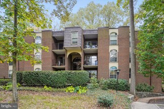 3376 Woodburn Rd Unit 14, Annandale, VA 22003