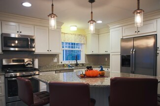 16 Rocky Knook Ln, Marion, MA 02738