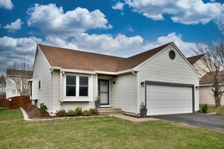 1900 Wildwood Ln, Hanover Park, IL 60133