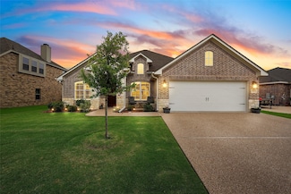 912 Cumberland St, McGregor, TX 76657