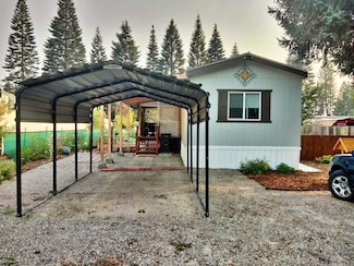 24807 E Trent Ave Unit 16, Newman Lake, WA 99025