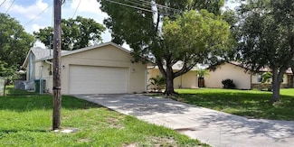 1421 SE 14th Terrace, Cape Coral, FL 33990